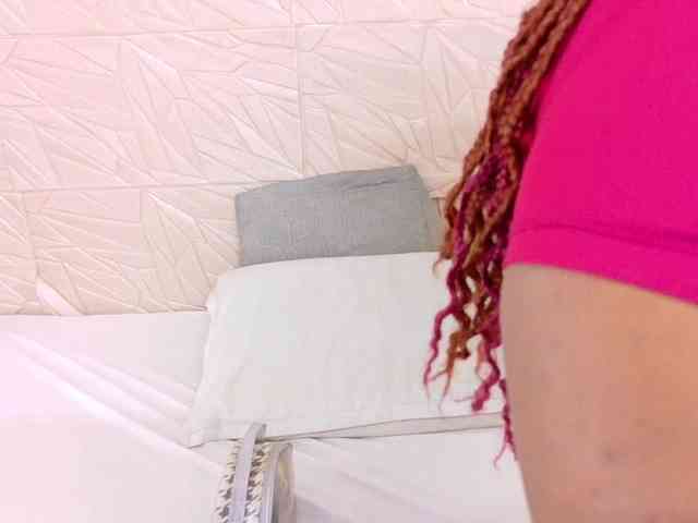 ebony-suggarmommy1 webcam