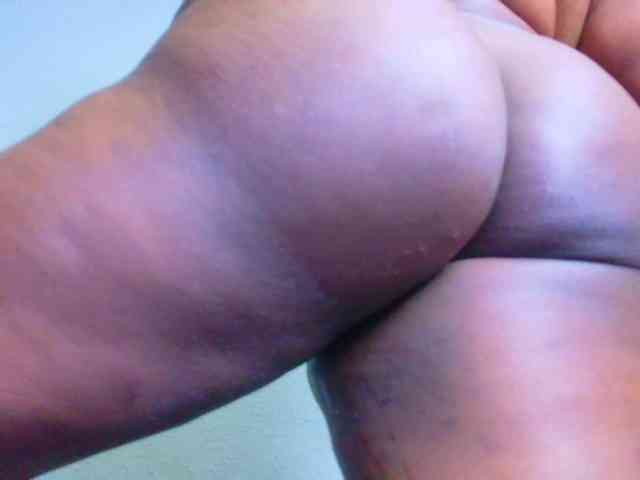 ebony-suggarmommy1 webcam