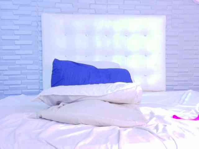 ebony-suggarmommy1 webcam