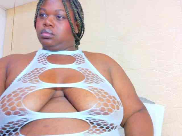 ebony-suggarmommy1 webcam