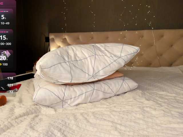 Gentle-Sine live cam on BongaCams