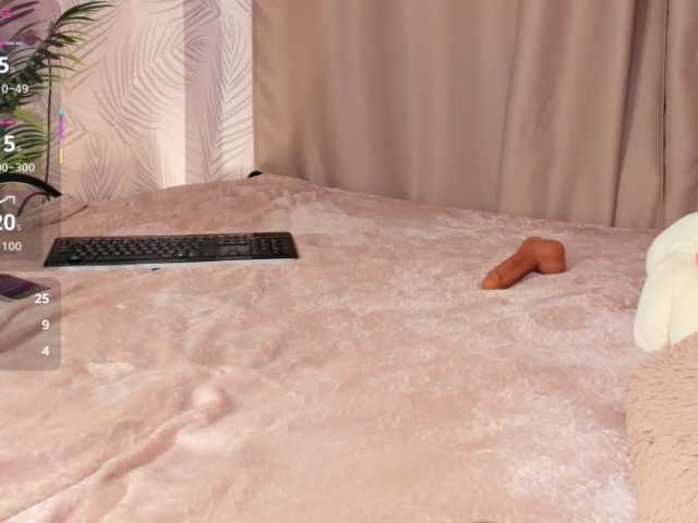 Gentle-Sine live cam on BongaCams