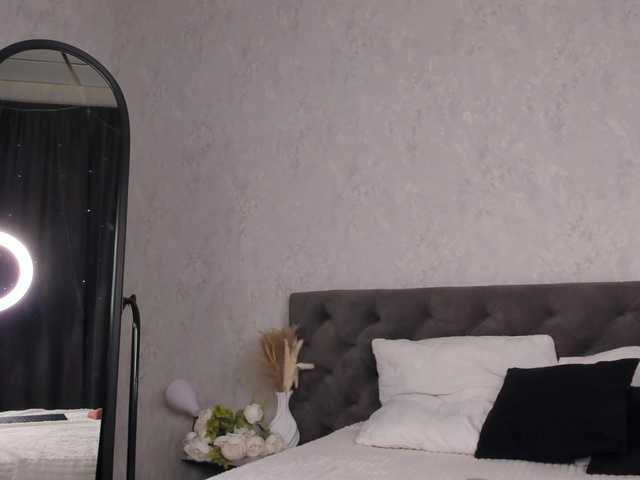 Gentle-Sine live cam on BongaCams