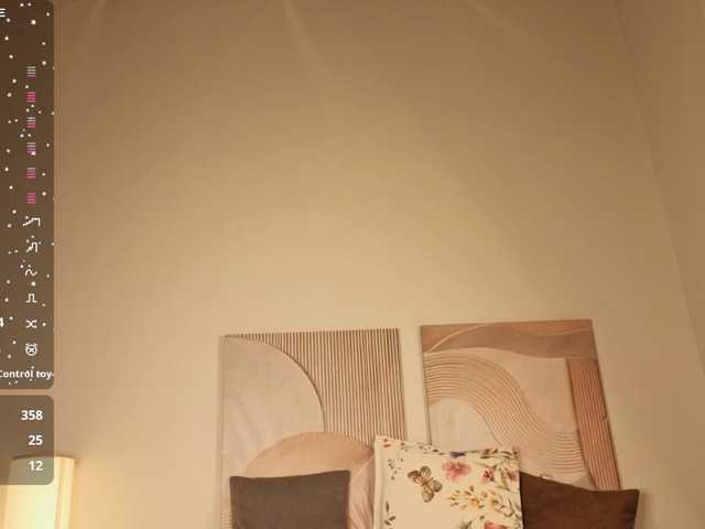 Gentle-Sine live cam on BongaCams