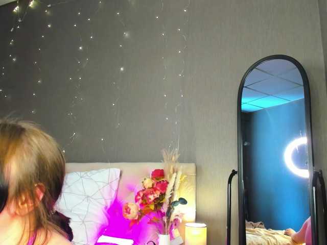 Gentle-Sine live cam on BongaCams