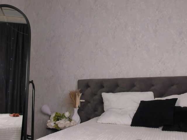 Gentle-Sine live webcam show