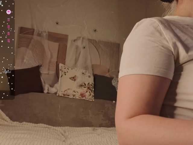 Gentle-Sine live cam on BongaCams