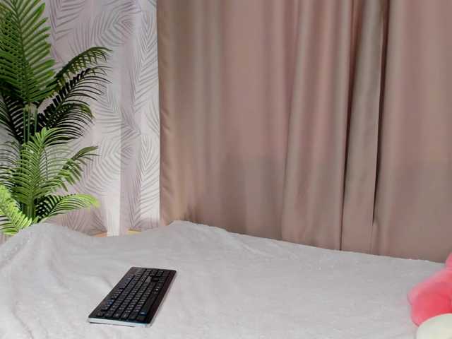 Gentle-Sine live cam on BongaCams