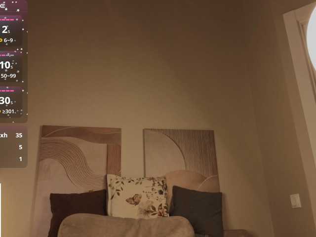 Gentle-Sine live cam on BongaCams