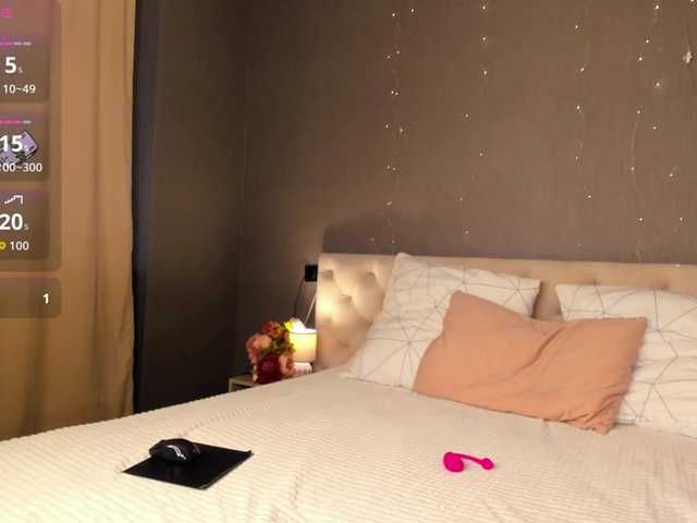 Gentle-Sine live cam on BongaCams