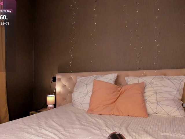 Gentle-Sine live cam on BongaCams