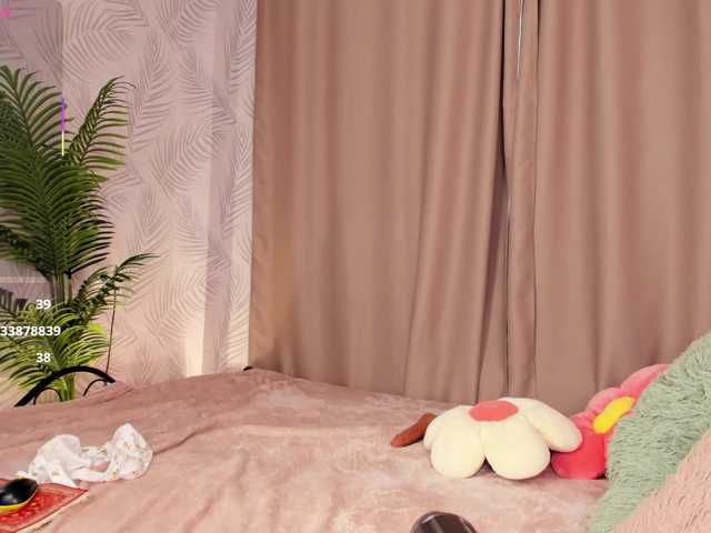 Gentle-Sine live cam on BongaCams