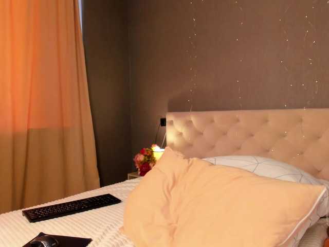 Gentle-Sine live cam on BongaCams