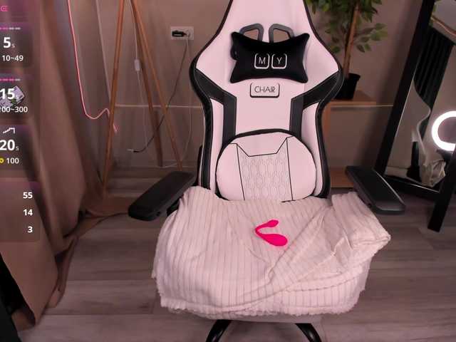 Gentle-Sine live cam on BongaCams