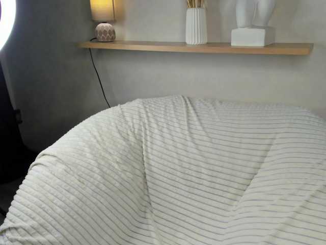 Gentle-Sine live cam on BongaCams