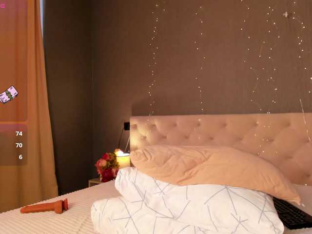 Gentle-Sine live cam on BongaCams