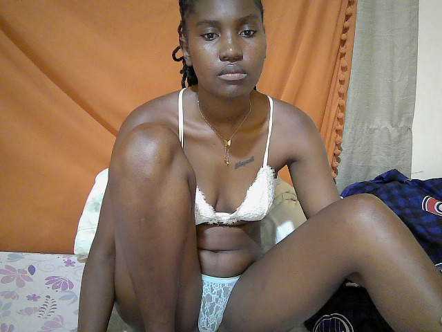 pretty-mayah Live Cam and Statistics on UnifiedCams
