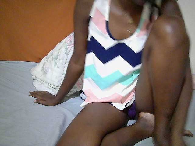 pretty-mayah live cam on BongaCams