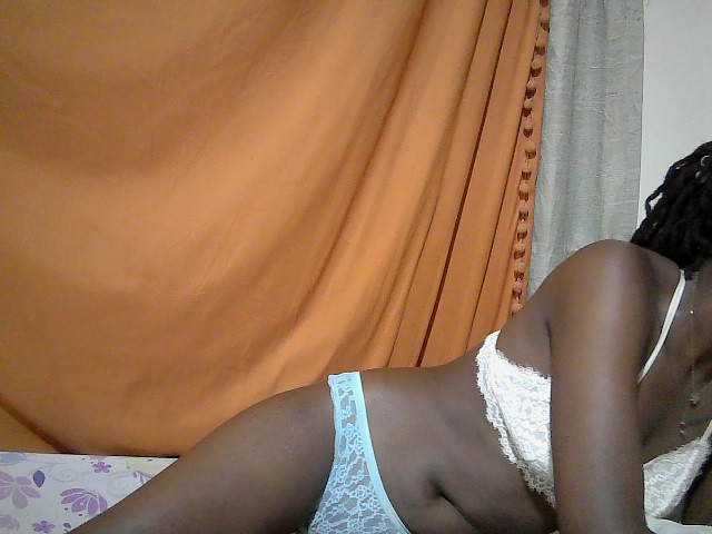 pretty-mayah live cam on BongaCams