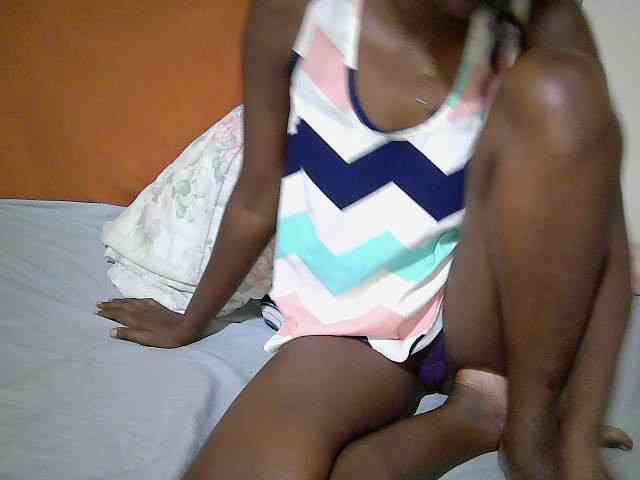 pretty-mayah webcam