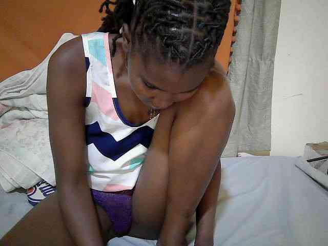pretty-mayah webcam