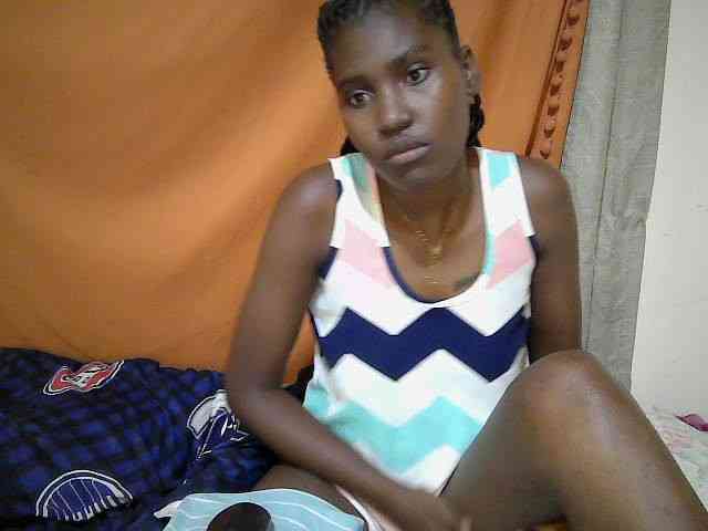 pretty-mayah webcam