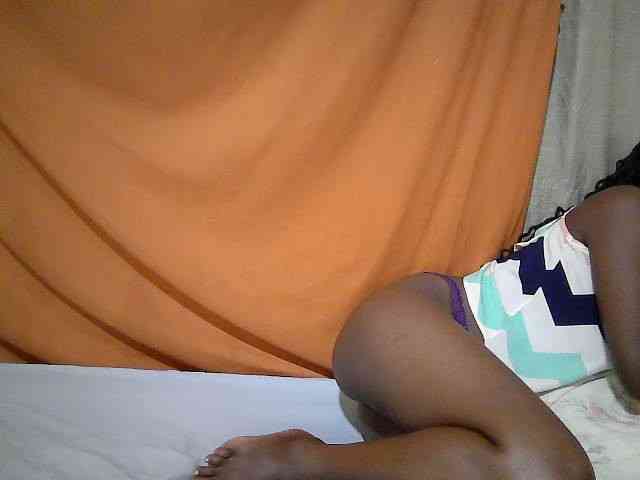 pretty-mayah webcam