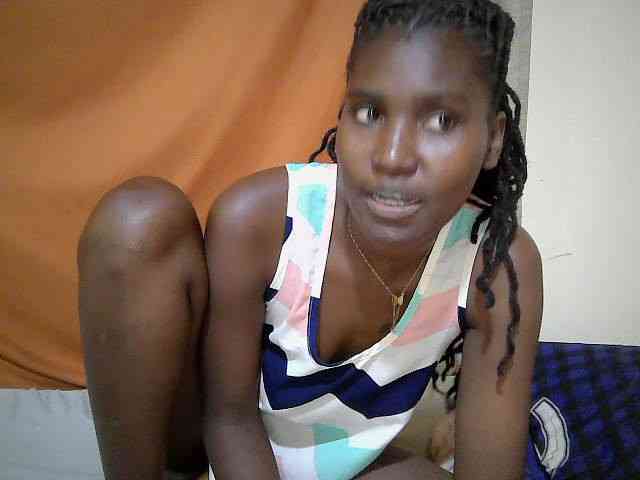 pretty-mayah webcam