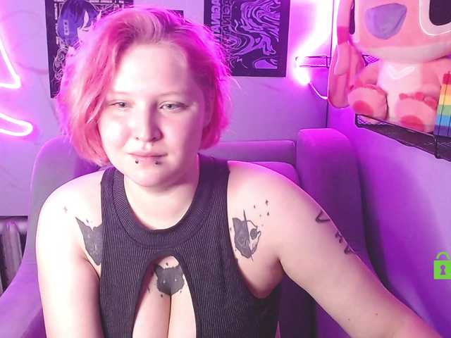 DolliRosee live cam on BongaCams