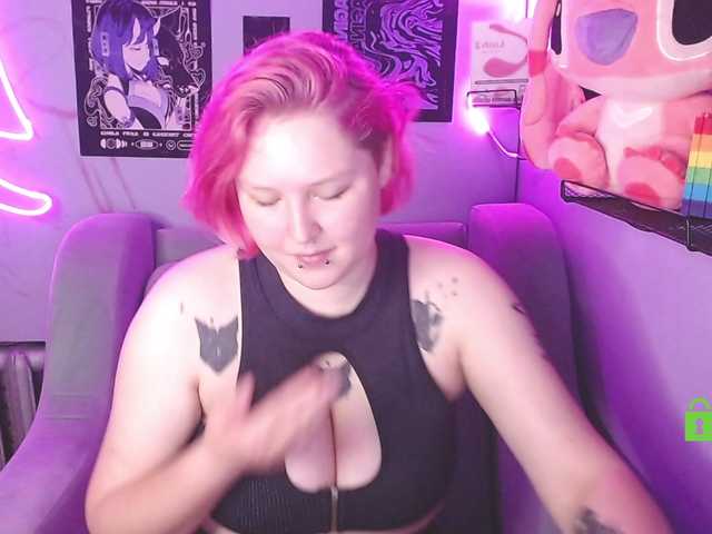 DolliRosee live cam on BongaCams