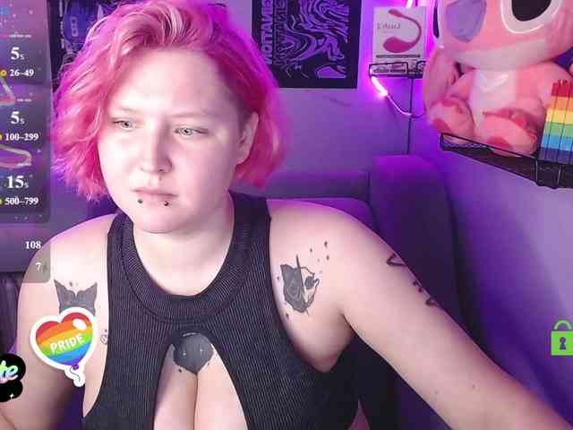 DolliRosee webcam