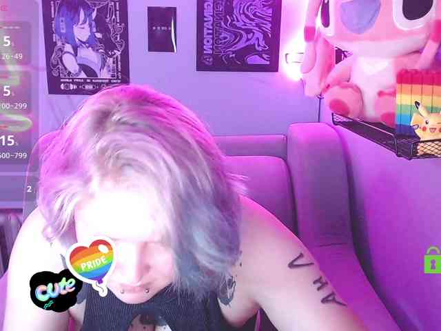 DolliRosee webcam