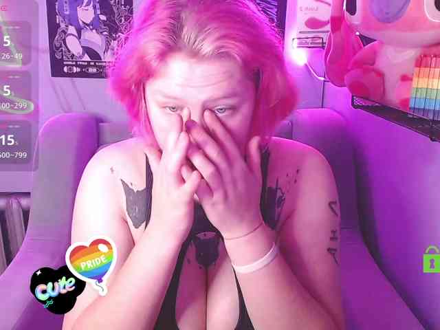DolliRosee webcam