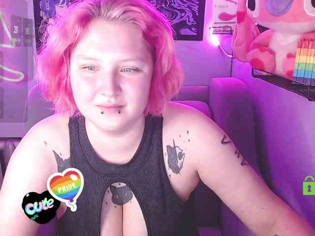 DolliRosee webcam