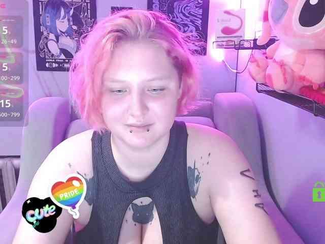 DolliRosee webcam