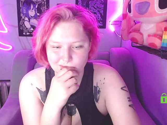 DolliRosee webcam