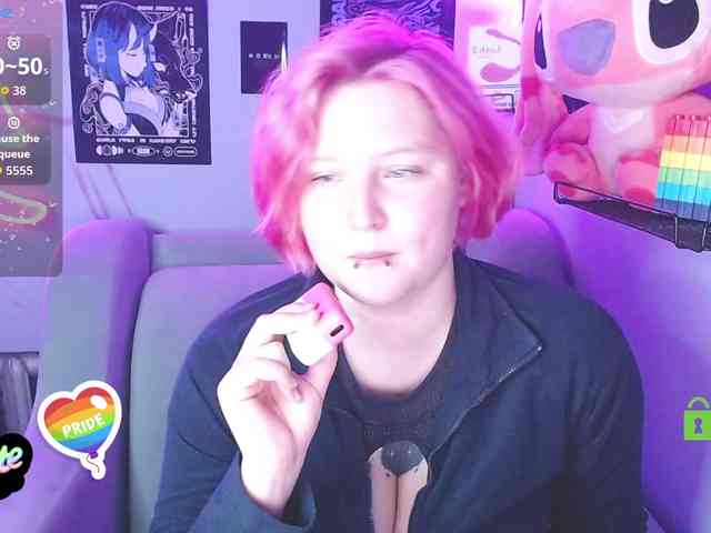 DolliRosee webcam
