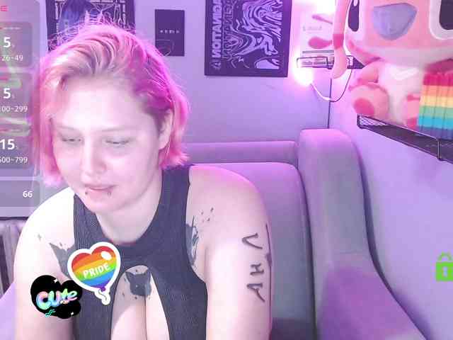 DolliRosee webcam