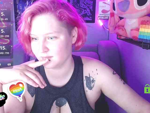 DolliRosee webcam