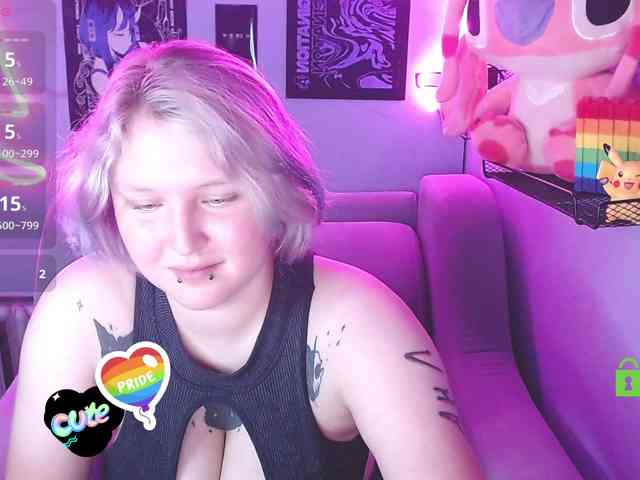 DolliRosee webcam