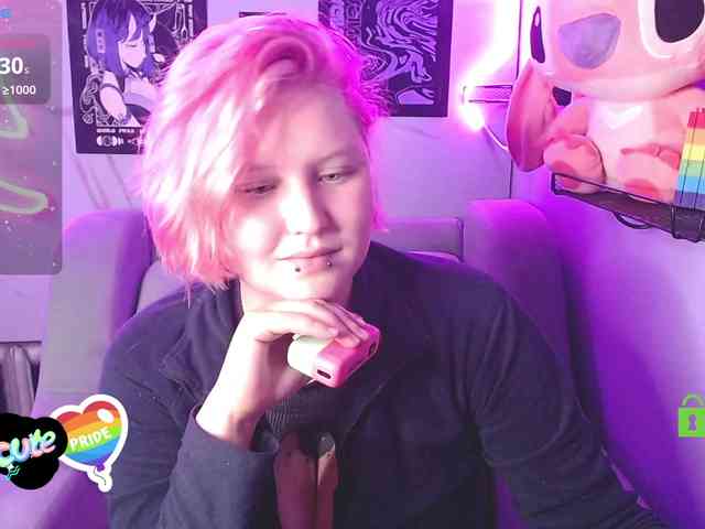 DolliRosee webcam