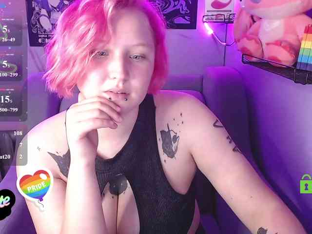 DolliRosee webcam