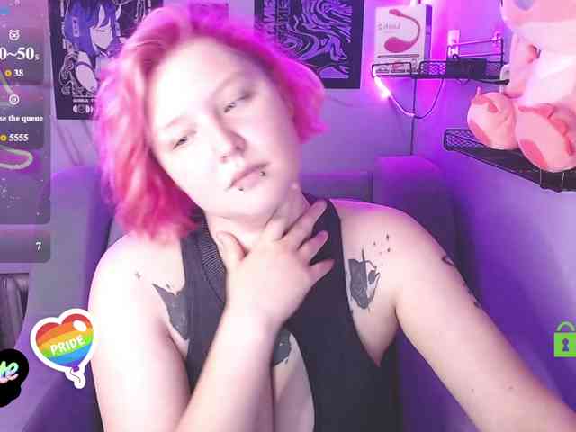DolliRosee webcam