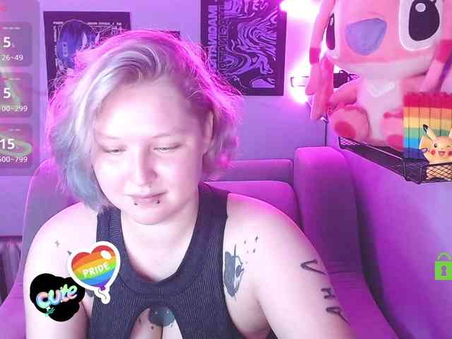 DolliRosee webcam