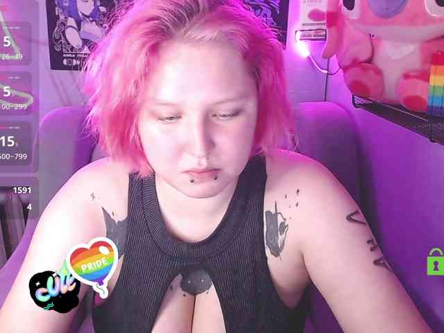 DolliRosee webcam
