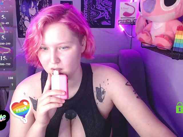 DolliRosee webcam