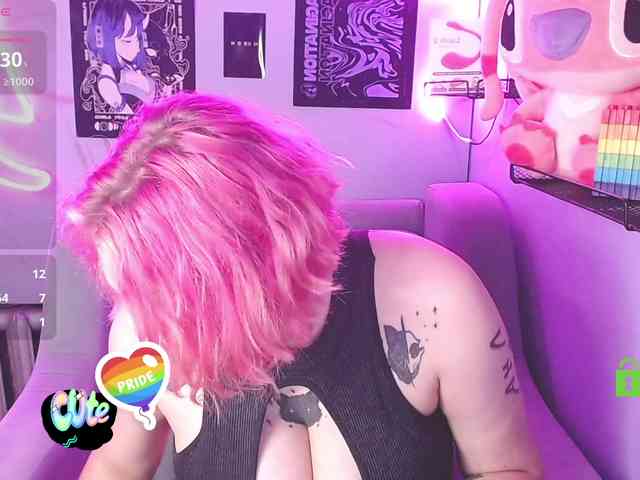 DolliRosee webcam