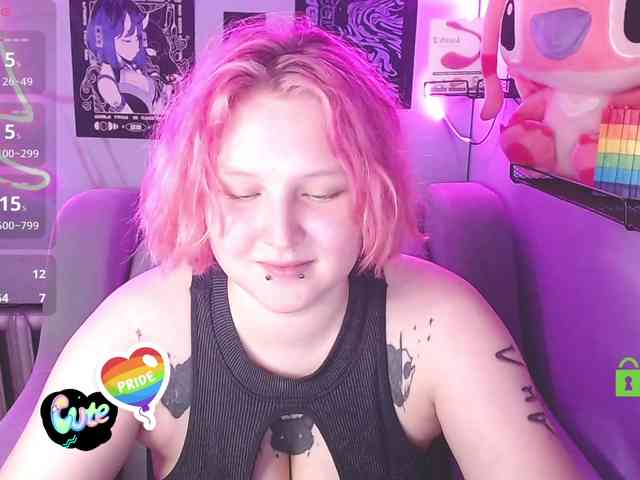 DolliRosee webcam