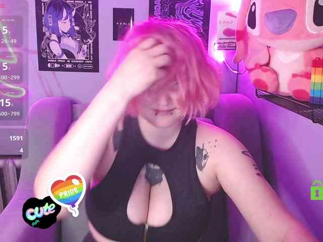 DolliRosee webcam