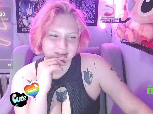 DolliRosee webcam